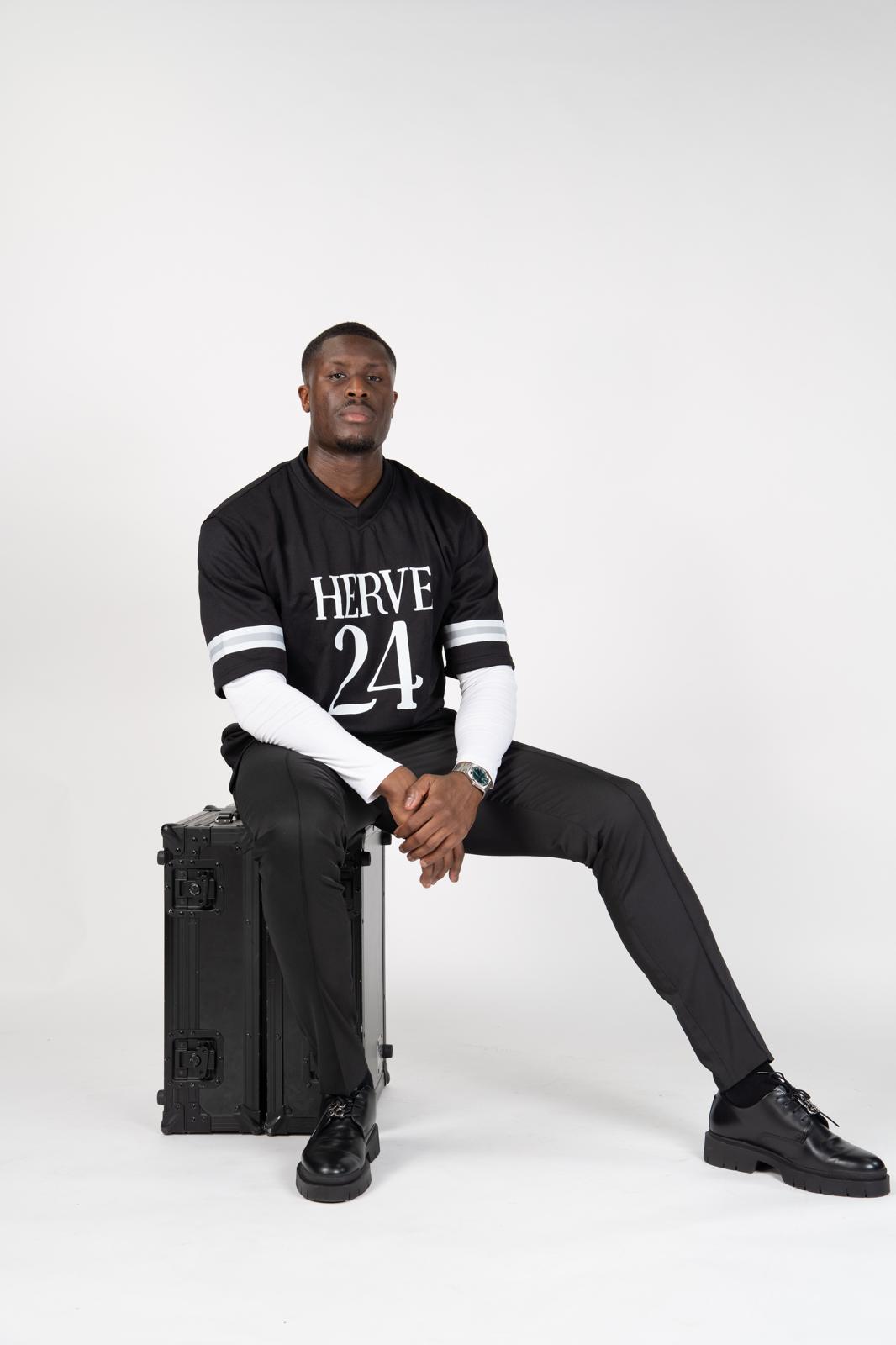 Herve Olympic Black Collar